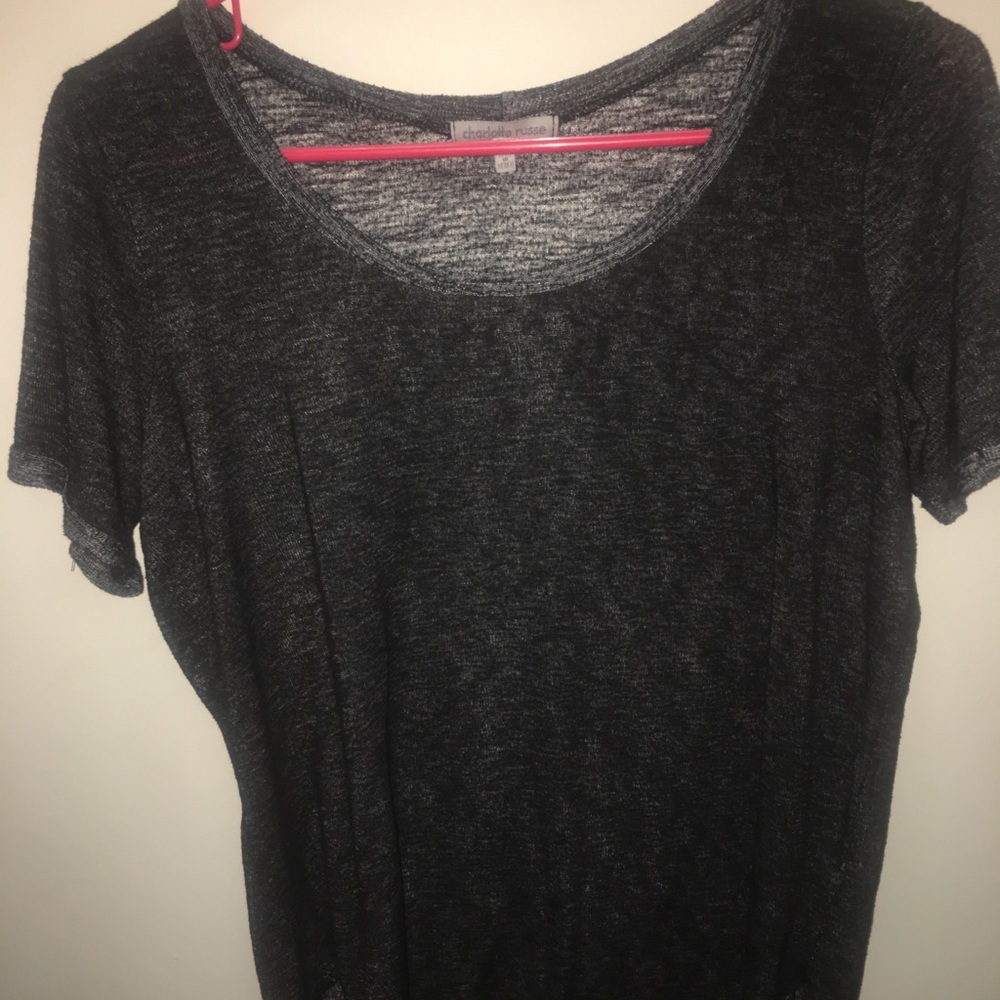 Plain black t shirt